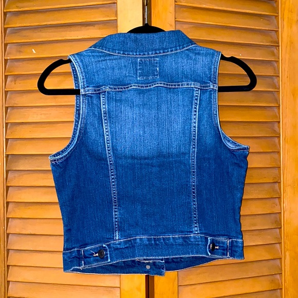 Sleeveless Denim Jacket - Picture 2 of 3
